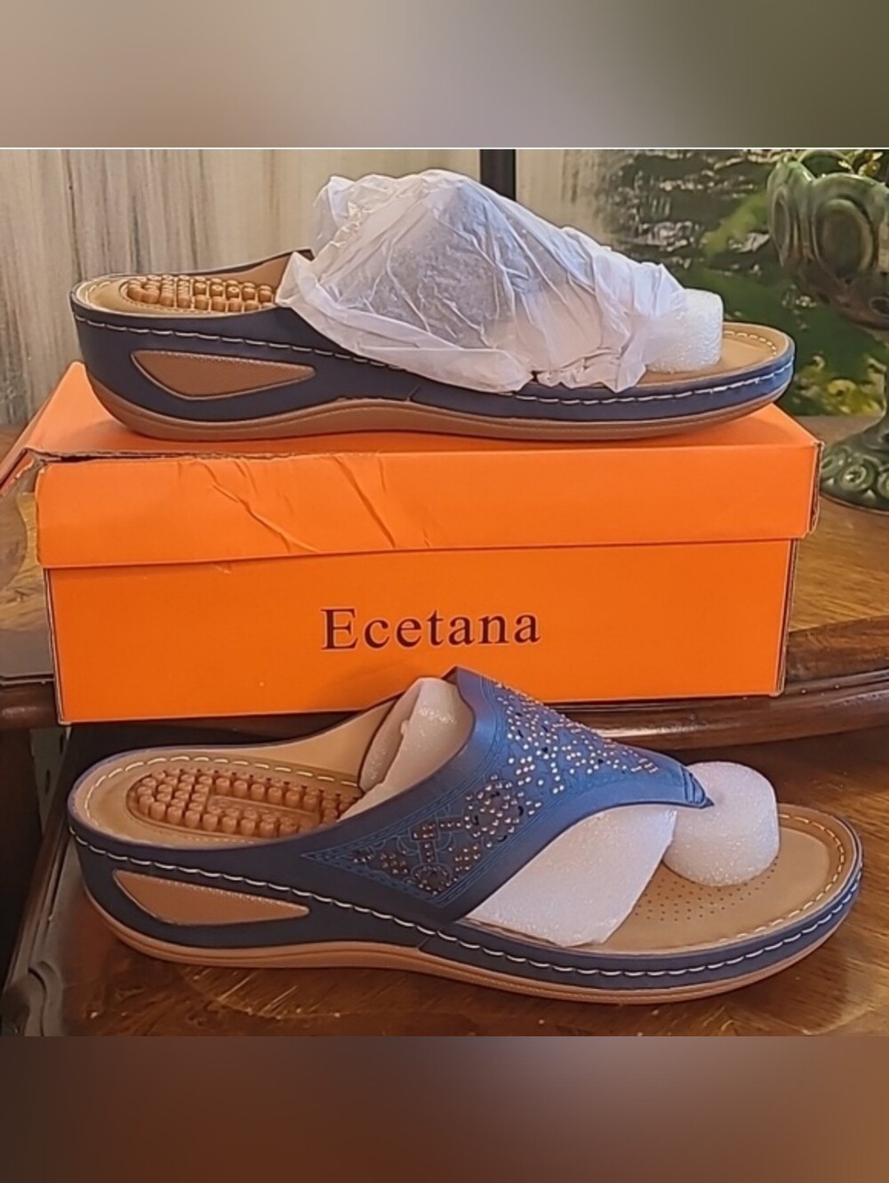 New in box! Ecetana 43 Womens 11 Massaging wedge thong Sandals blue rhinestone